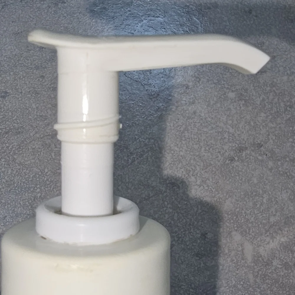 Vintage Longaberger Hunter Green & Ivory Soap Pump Dispenser EUC Cottage Core